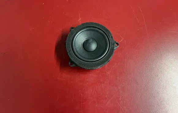 BMW X3 G01 Front door speaker 6813105 65136813105