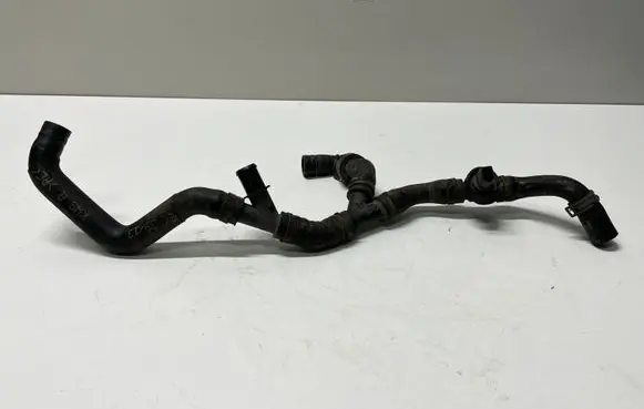 Volkswagen PASSAT B8 Engine coolant pipe/hose 3Q0122157S
