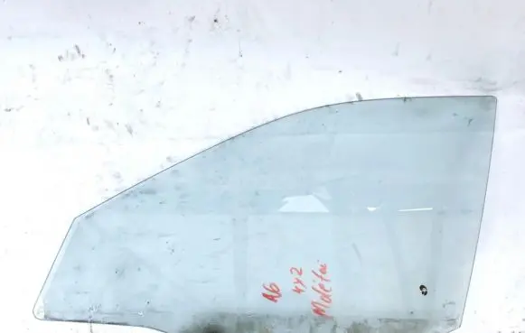 Nissan Sunny Front door window glass four-door