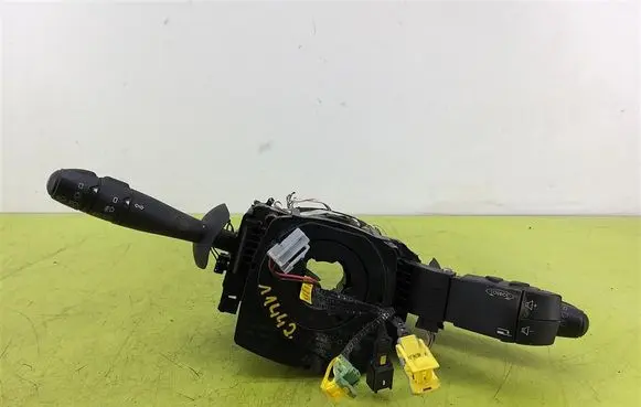 Renault Laguna II Indicator stalk 82000122472