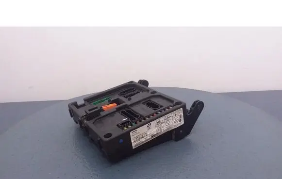 Volkswagen Sharan Fuse box set 7M3962258S