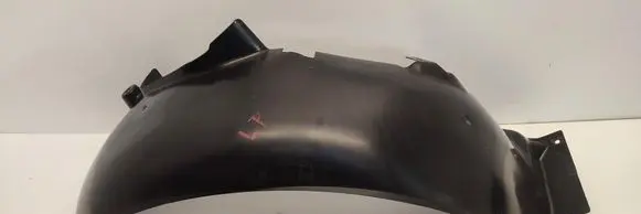 Front wheel arch liner splash guards