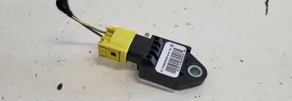 Mercedes-Benz A W169 Airbag deployment crash/impact sensor A1698202226 2226272900406