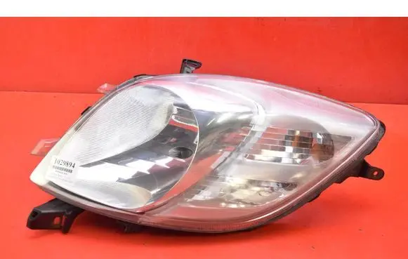 Toyota Yaris Headlight/headlamp 81110-0D120