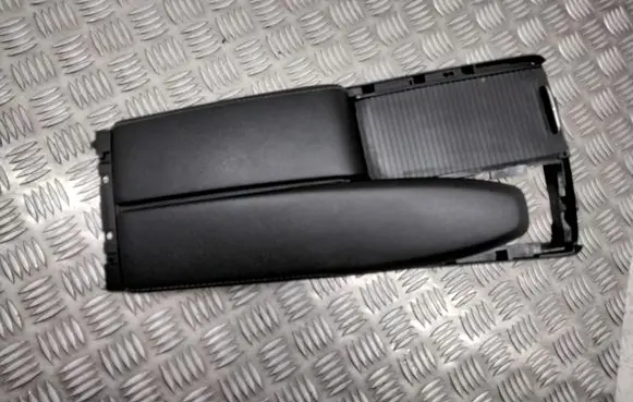 Mercedes-Benz E W212 Armrest A2046801339