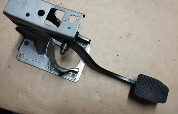 Clutch pedal