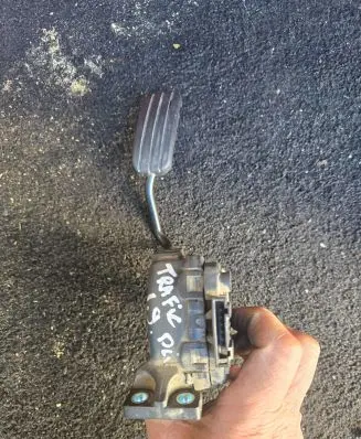 Renault Trafic II (X83) Accelerator throttle pedal 7700313060 6PV00811914