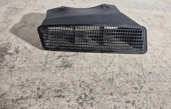 Audi A6 S6 C5 4B Air intake duct part 4b0129617D AUB01199
