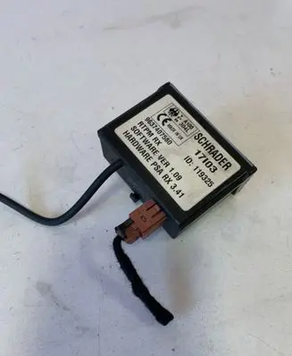 Peugeot 607 Door central lock control unit/module 9637407580