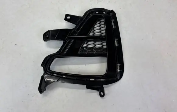 KIA Ceed Front bumper lower grill 86564-J7010 K3207