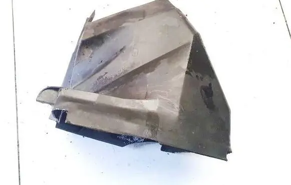 Volkswagen PASSAT B5 Cabin air duct channel 3B0121467