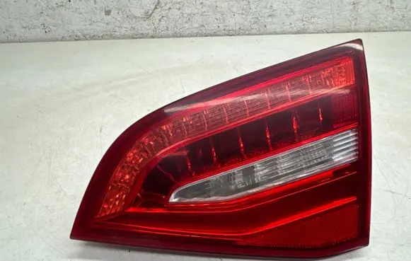 Audi A4 S4 B8 8K Tailgate rear/tail lights 8K9945094E