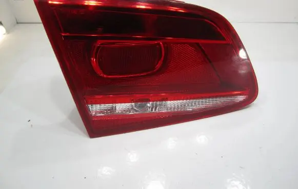 Volkswagen PASSAT B7 Tailgate rear/tail lights 084411330L