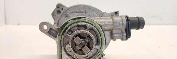 Mercedes-Benz B W247 Thermostat housing A2820909800