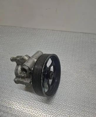 Nissan Primera Power steering pump 067245