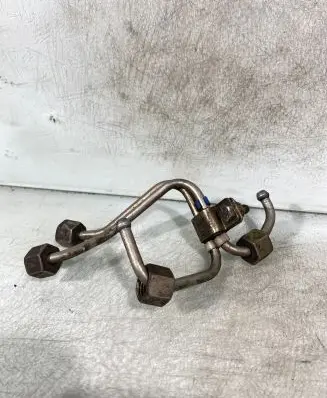 Fuel injector supply line/pipe