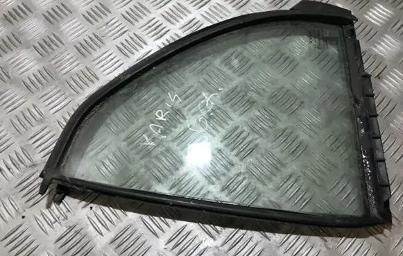 Toyota Yaris Rear vent window glass 