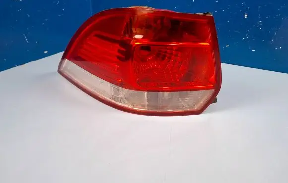 Volkswagen Golf V Rear/tail lights 1K9945095D 1K9945111A