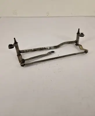 Volkswagen Touran I Front wiper linkage and motor 1T1955023