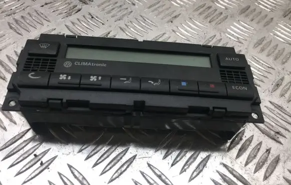 Volkswagen Golf IV Climate control unit 3B1907044B 569