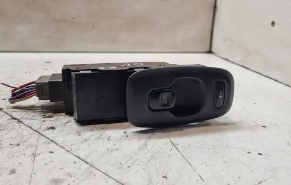 Volvo V70 Electric window control switch 30658147 MP204100223