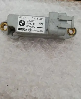 BMW 5 E60 E61 Airbag deployment crash/impact sensor 6911038