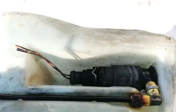 Audi 100 S4 C4 Windscreen/windshield washer pump