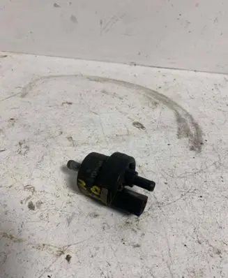 Volkswagen Golf VI Valve vacuum 058133459