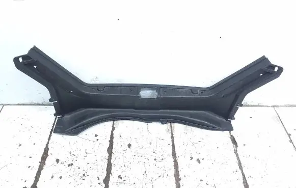 Trunk/boot sill cover protection