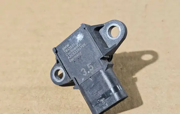 BMW 5 F10 F11 Air pressure sensor 7843531 A2C53394795