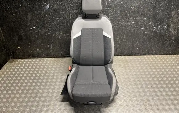 Opel Astra L Front driver seat 