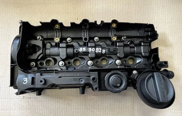 BMW 5 F10 F11 Rocker cam cover 8570828 15265812