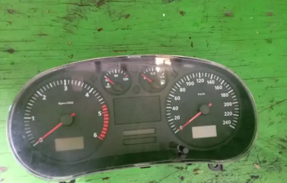 Seat Toledo II (1M) Speedometer (instrument cluster)