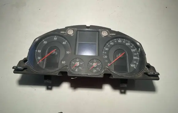 Volkswagen PASSAT B6 Speedometer (instrument cluster) 3C0920960K V0007000