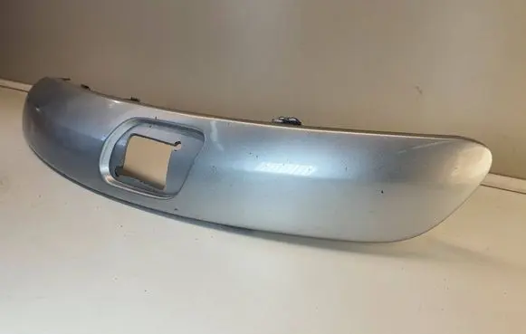 Front bumper splitter molding