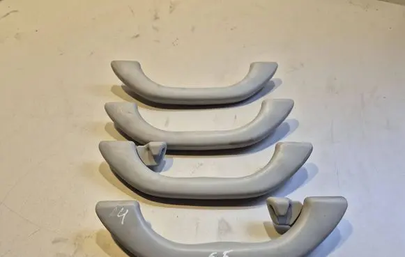 Audi A4 S4 B5 8D A set of handles for the ceiling 8D0857607