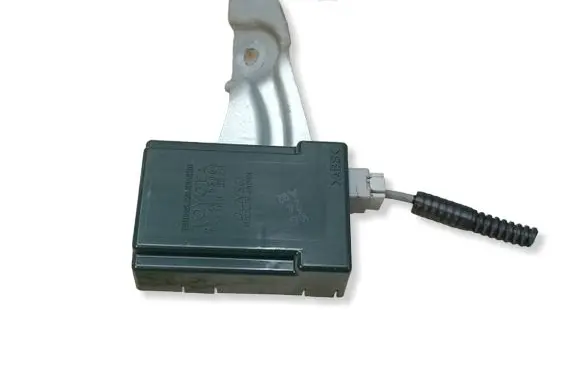 Lexus IS 220D-250-350 Door control unit/module 2513003520