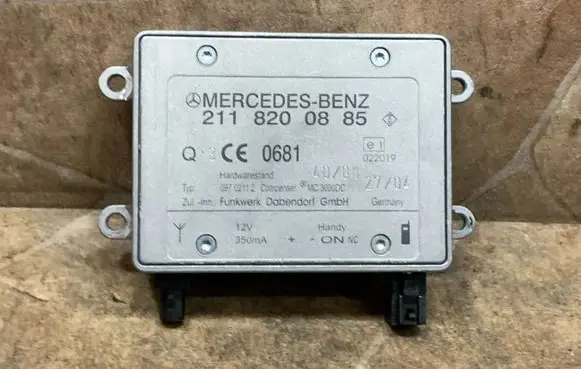 Mercedes-Benz SL R230 Phone control unit/module A2118200885