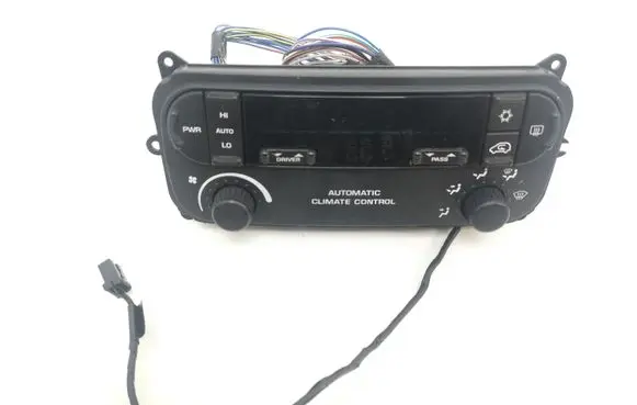 Chrysler Voyager Climate control unit 12239589 P05127379AA 033500062