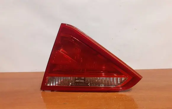 Audi A5 8T 8F Tailgate rear/tail lights 8T0945094