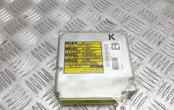 Toyota Prius (XW20) Airbag control unit/module 8917047390