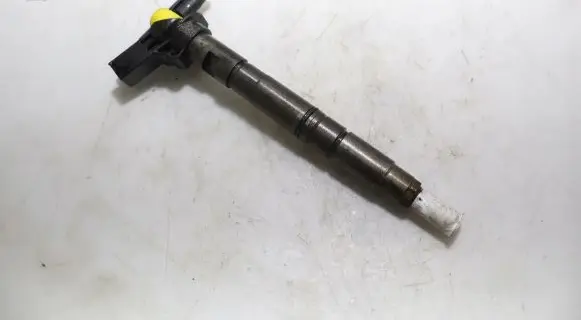 Audi A4 S4 B8 8K Fuel injector