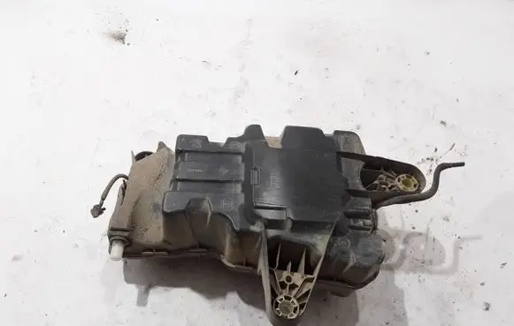Opel Combo E AdBlue liquid reservoir 9817601880