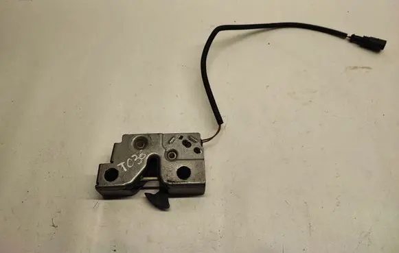 Volkswagen Jetta VII Engine bonnet/hood lock/catch 1K8823509S