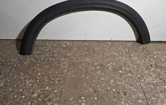 Front arch trim