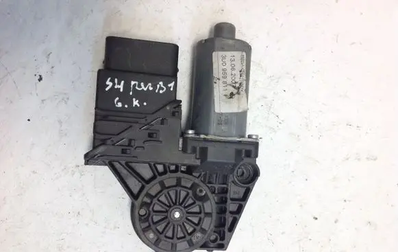 Skoda Superb B5 (3U) Rear door window regulator motor 3U0959811