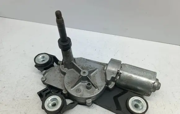 Ford Focus C-MAX Rear window wiper motor 3M51R17K441AB 8648011 0390201582