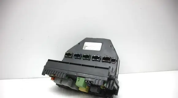Mercedes-Benz C W204 Fuse box set A2129003414