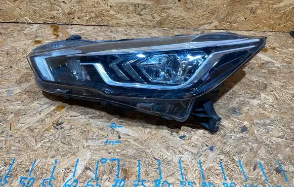 Nissan Micra K14 Headlight/headlamp 26060-5FA2A S2510D058-M 100-18834