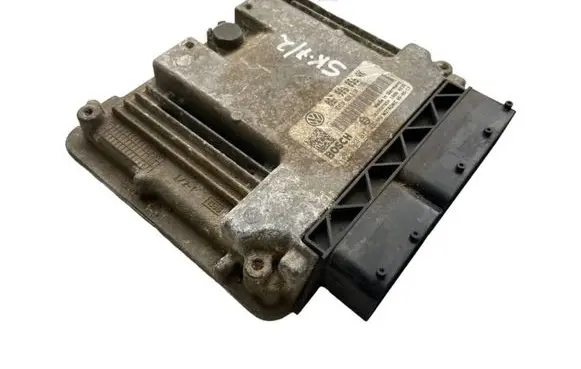 Skoda Octavia Mk2 (1Z) Engine control unit/module 06F906056AK 0261S02033